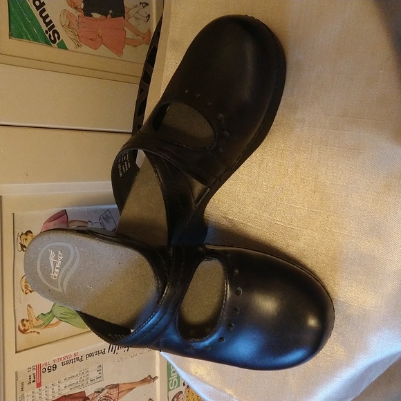 Dansko black backless clogs Sz 38